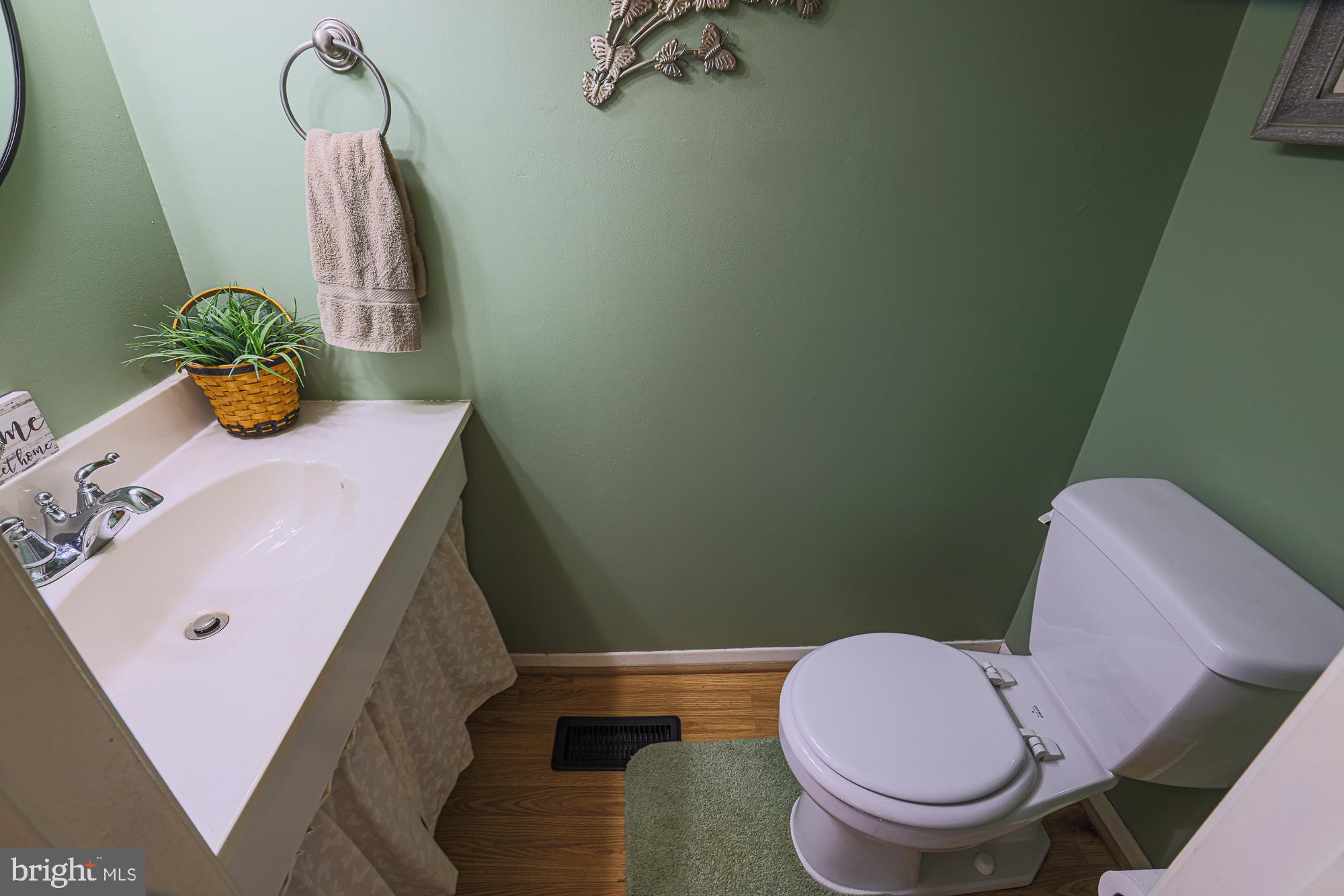 48 Stoneway Place Baltimore, MD 21236 - Photo 24 of 54 1st Floor 1/2 Bath