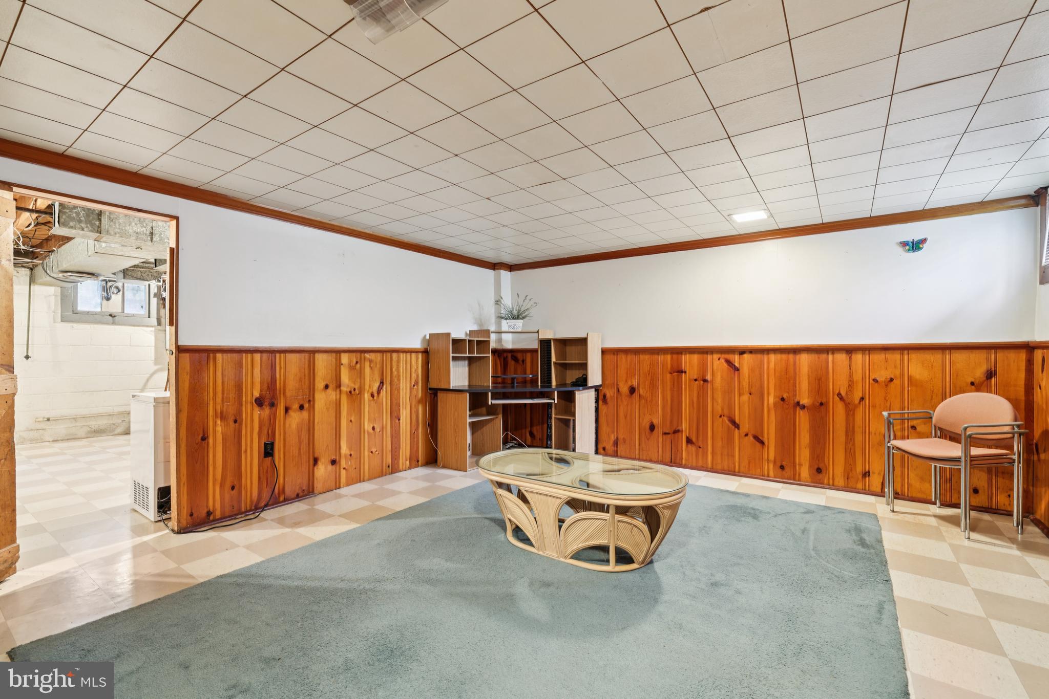 130 Dumbarton Road Baltimore, MD 21212 - Photo 23 of 34 a view of a indoor garage