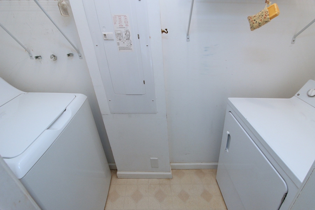 507 Crystal Way Middleboro, MA 02346 - Photo 27 of 36