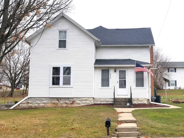 $229,000 | 213 East Street, Argyle, WI 53504