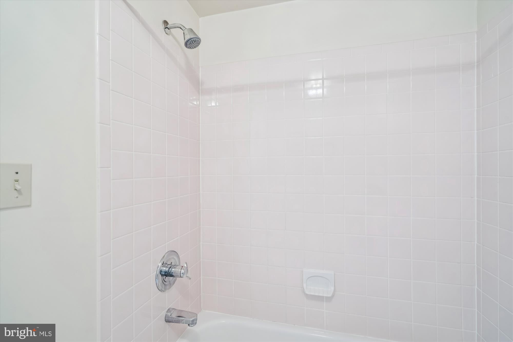 5134 West Running Brook Road Columbia, MD 21044 - Photo 42 of 99 TUB SHOWER W/ CERAMIC TILE SURROUND