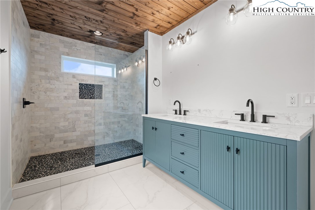 764 Golden Ridge Road Blowing Rock, NC 28605 - Photo 18 of 30 Gallery Image 18
