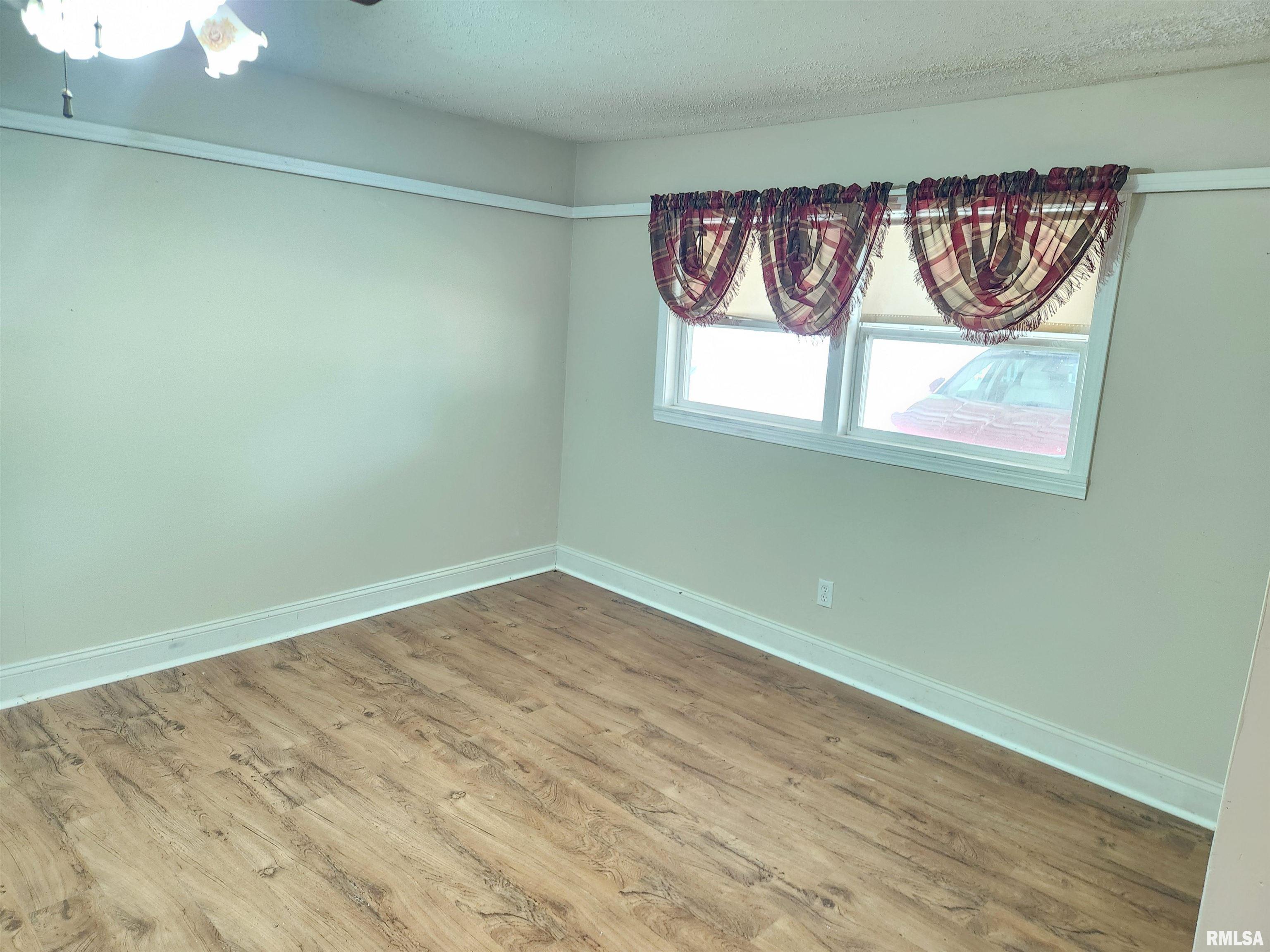 2809 Cherry Street Mount Vernon, IL 62864 - Photo 11 of 42