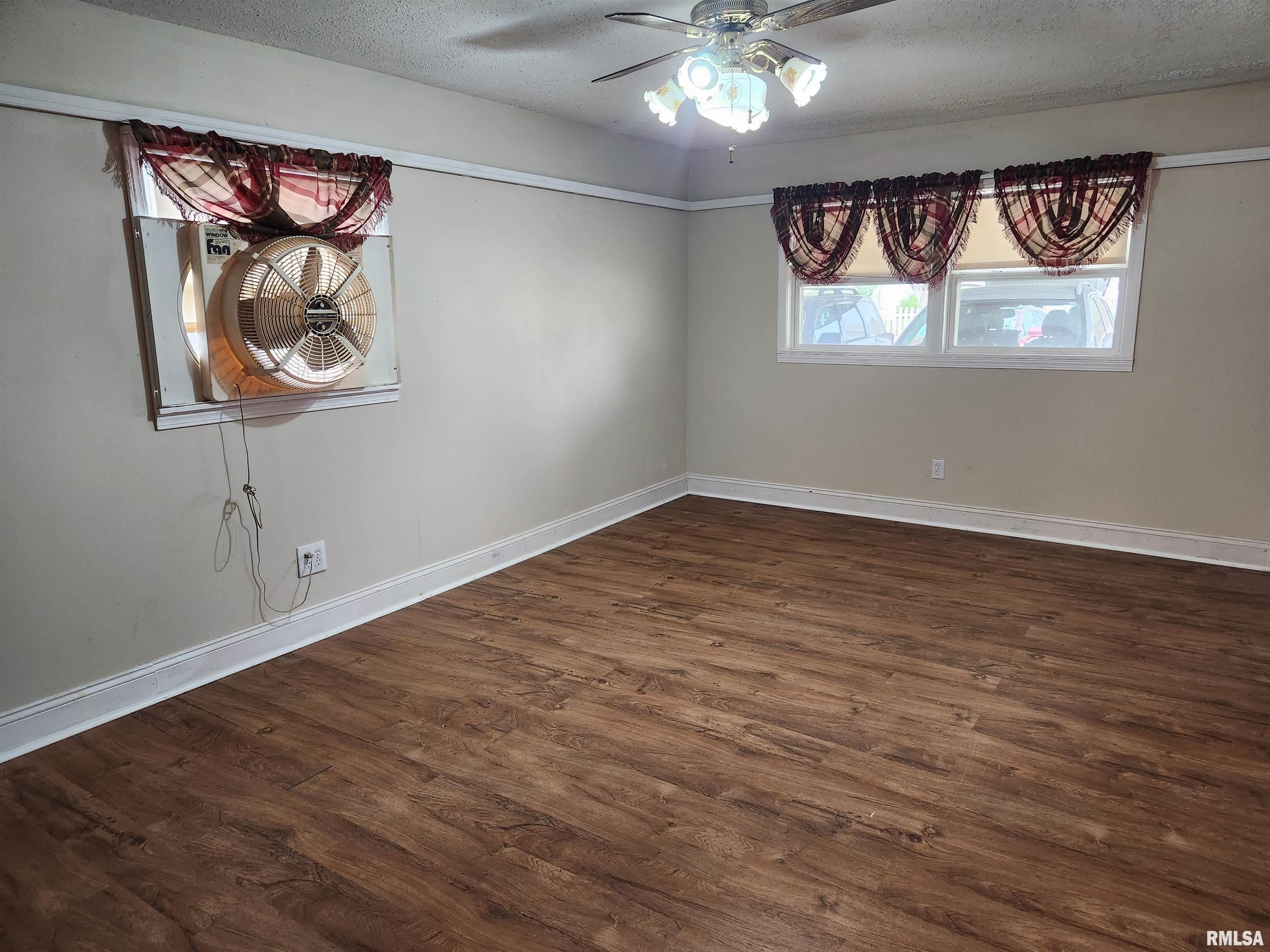 2809 Cherry Street Mount Vernon, IL 62864 - Photo 14 of 42