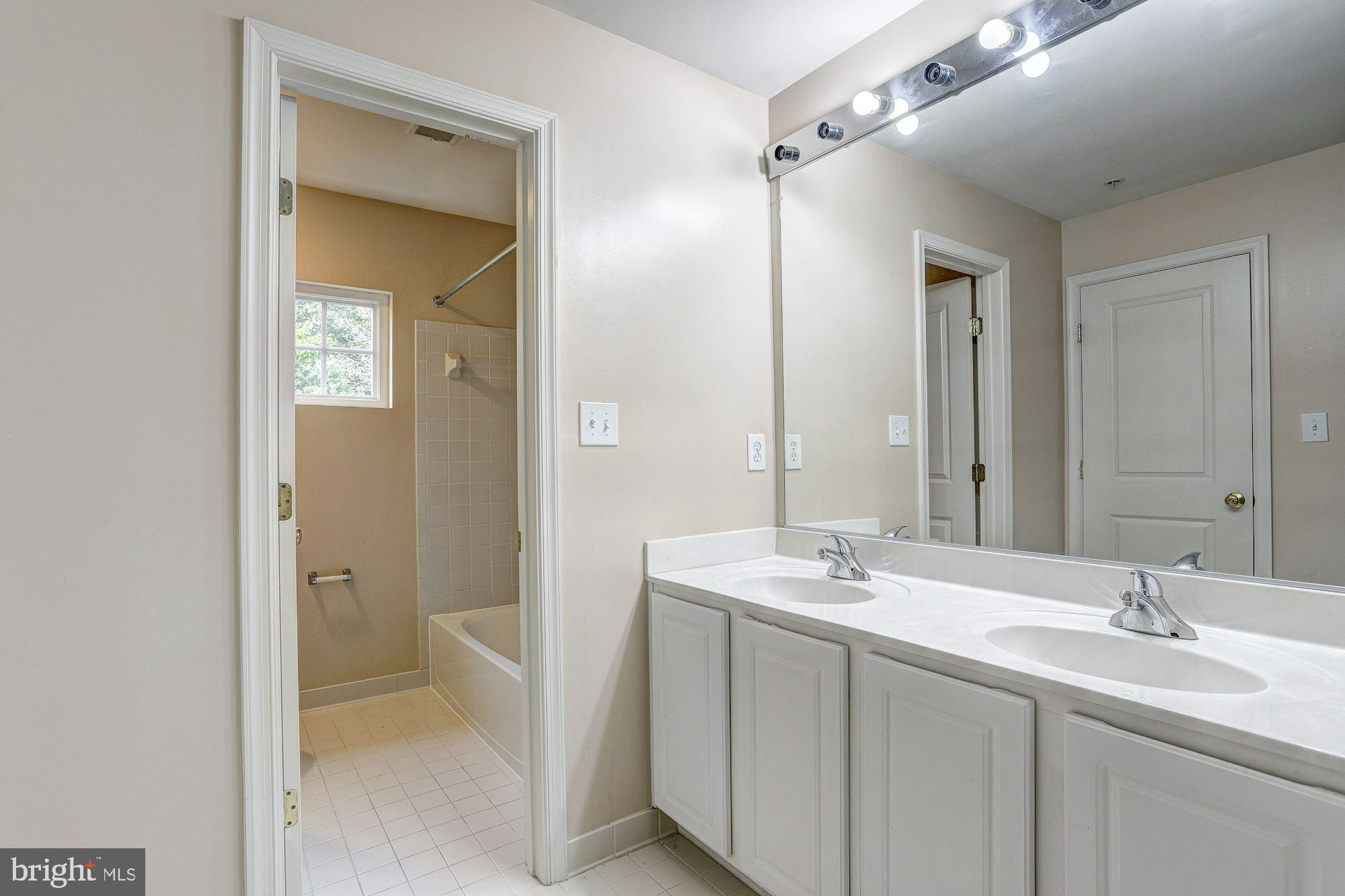 8791 Boulder Ridge Road Laurel, MD 20723 - Photo 22 of 47 Hall Bath
