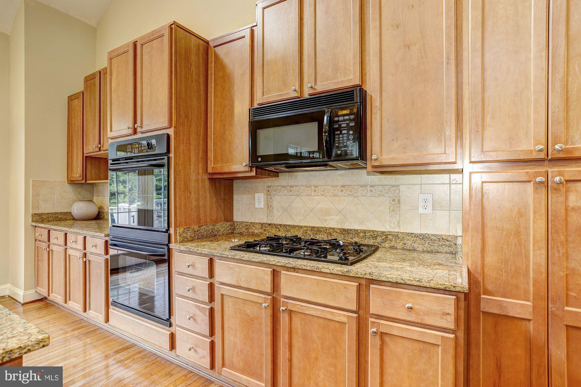 8791 Boulder Ridge Road Laurel, MD 20723 - Photo 8 of 47 Kitchen