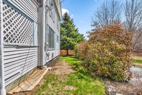 $339,900 | 48 Main Road, Charleston, ME 04422