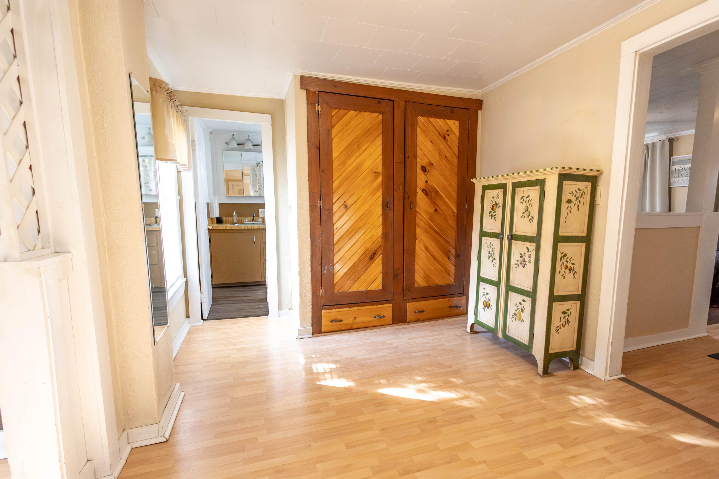 48 Main Road Charleston, ME 04422 - Photo 14 of 84 2. Center Hall2