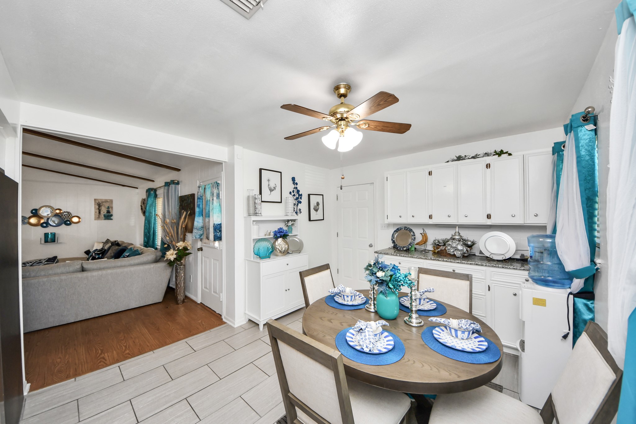 1805 9th Street Hempstead, TX 77445 - Photo 13 of 35 a view of a dining room with furniture and a table