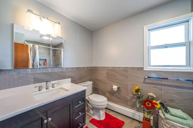 $850,000 | 2595 Castle Court, North Bellmore, NY 11710