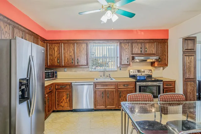 $850,000 | 2595 Castle Court, North Bellmore, NY 11710