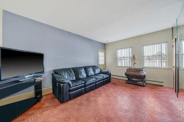 $850,000 | 2595 Castle Court, North Bellmore, NY 11710