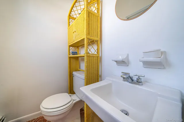 $850,000 | 2595 Castle Court, North Bellmore, NY 11710