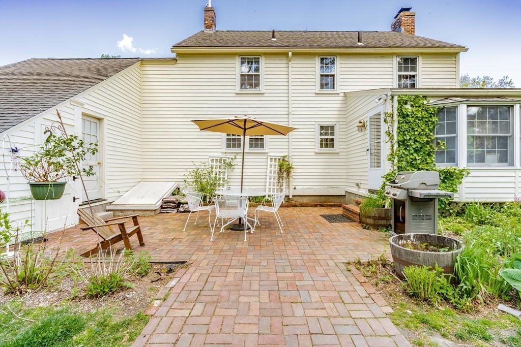 258 Burbank Road Longmeadow, MA 01106 - Photo 4 of 37 Gallery Image 4