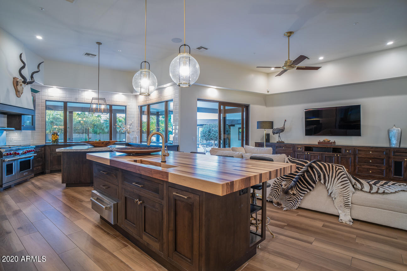5923 East Mountain View Road Paradise Valley, AZ 85253 - Photo 11 of 37 0022-DSC02441-Edit