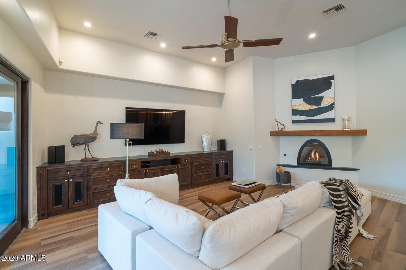 5923 East Mountain View Road Paradise Valley, AZ 85253 - Photo 9 of 37 0014-DSC02425