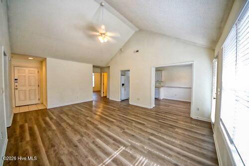 6912 Springer Road Wilmington, NC 28411 - Photo 5 of 28 Living Room B