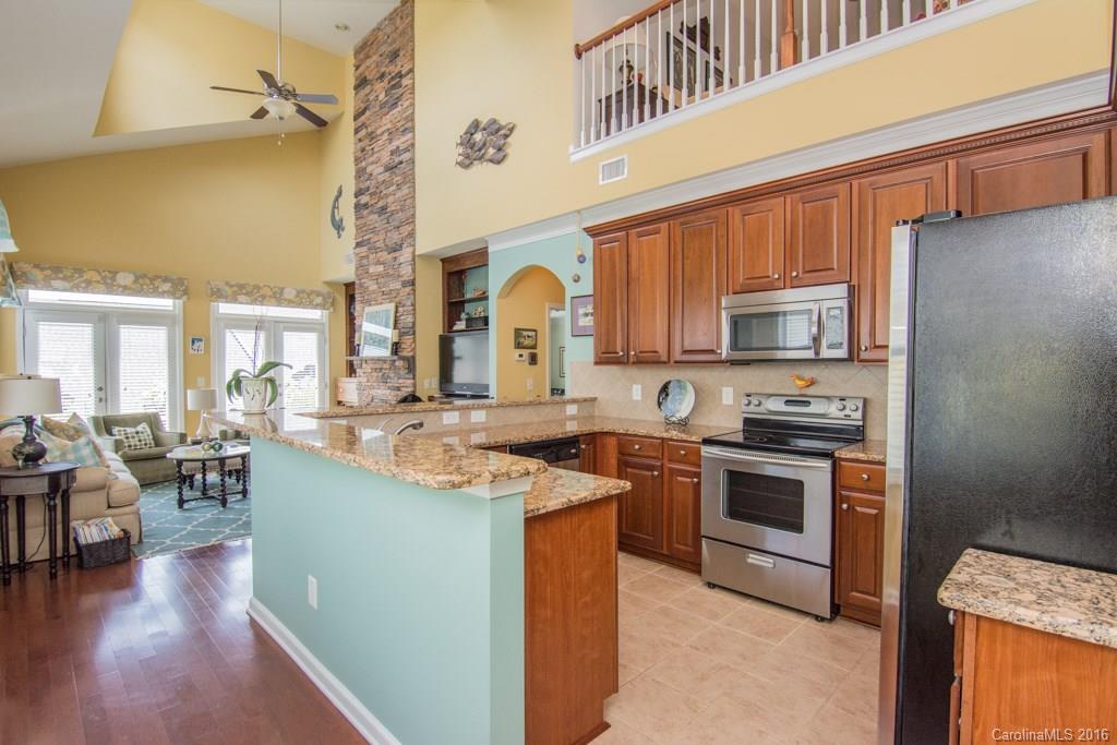 314 Wave Crest Drive, Unit 314 Tega Cay, SC 29708 - Photo 7 of 24 Gallery Image 7