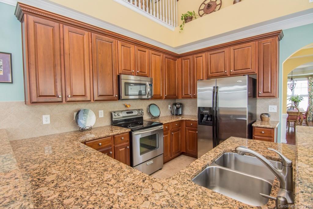 314 Wave Crest Drive, Unit 314 Tega Cay, SC 29708 - Photo 9 of 24 Gallery Image 9