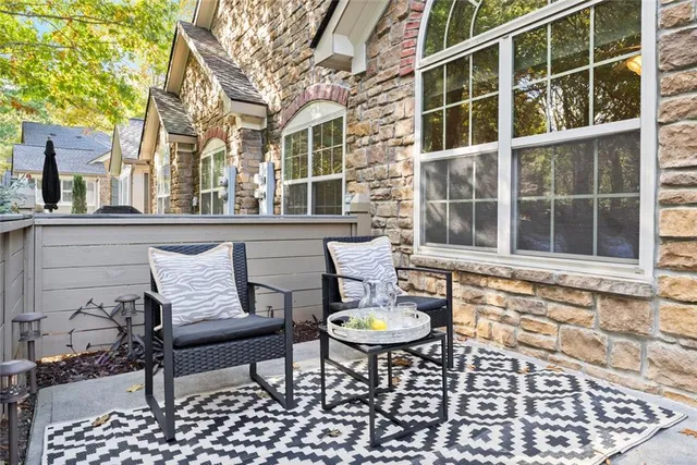 $435,000 | 5300 Stone Village Circle Northwest, Unit 6, Kennesaw, GA 30152