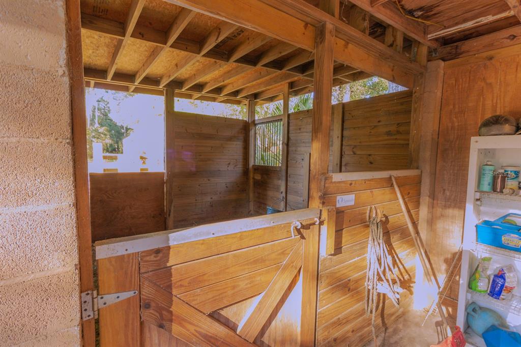 560 North Lake Pleasant Road Apopka, FL 32712 - Photo 51 of 85 a view of walk in closet