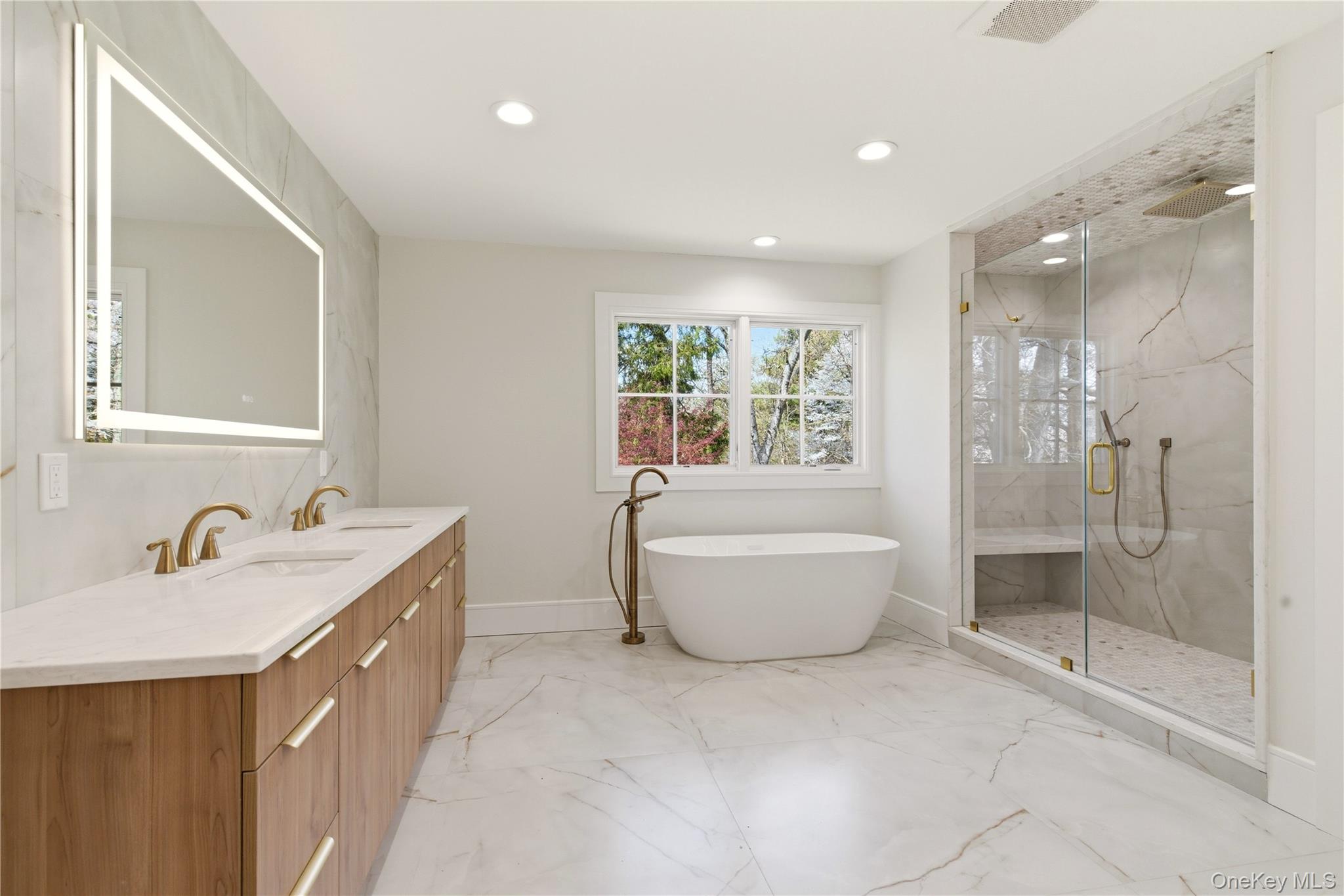 654 Caledonia Road Dix Hills, NY 11746 - Photo 25 of 37