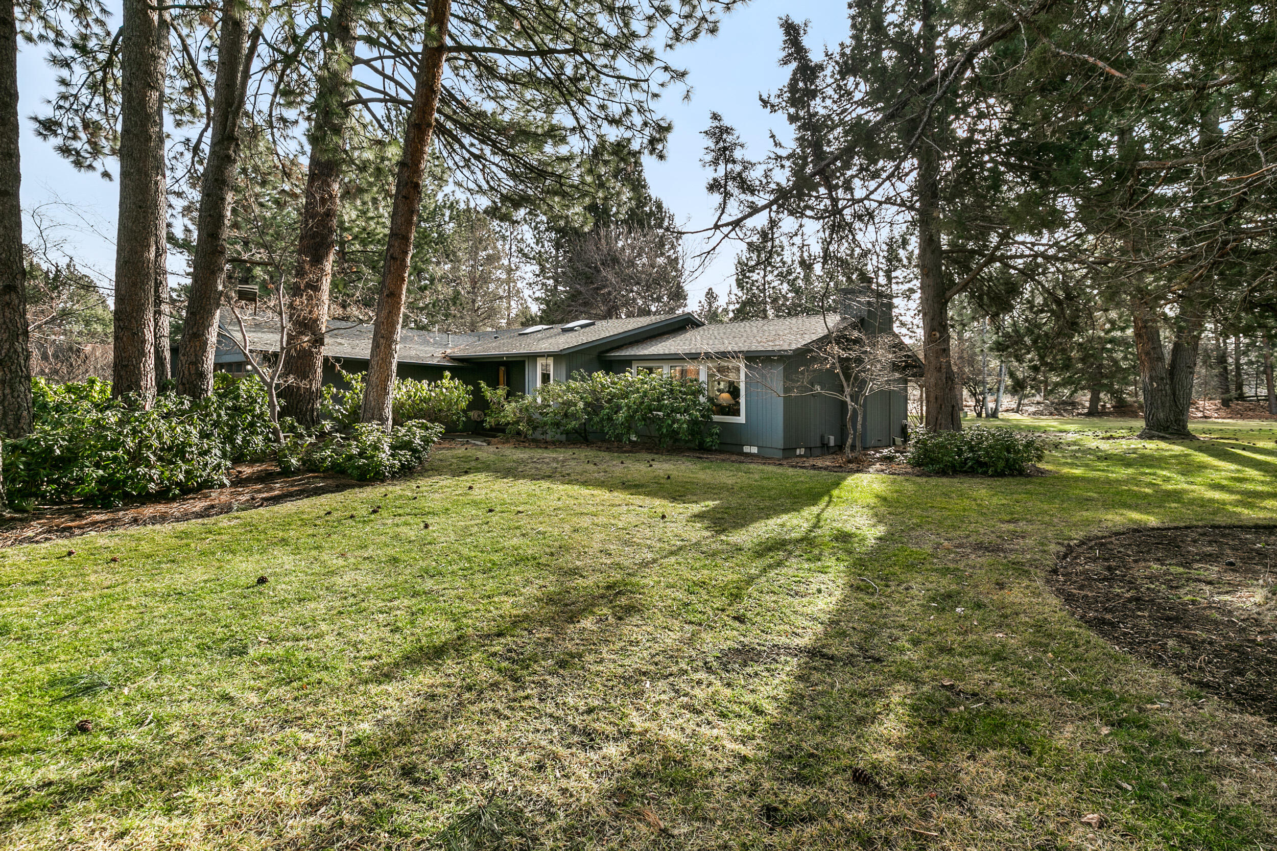 20467 Whistle Punk Road Bend, OR 97702 - Photo 1 of 46 1.0