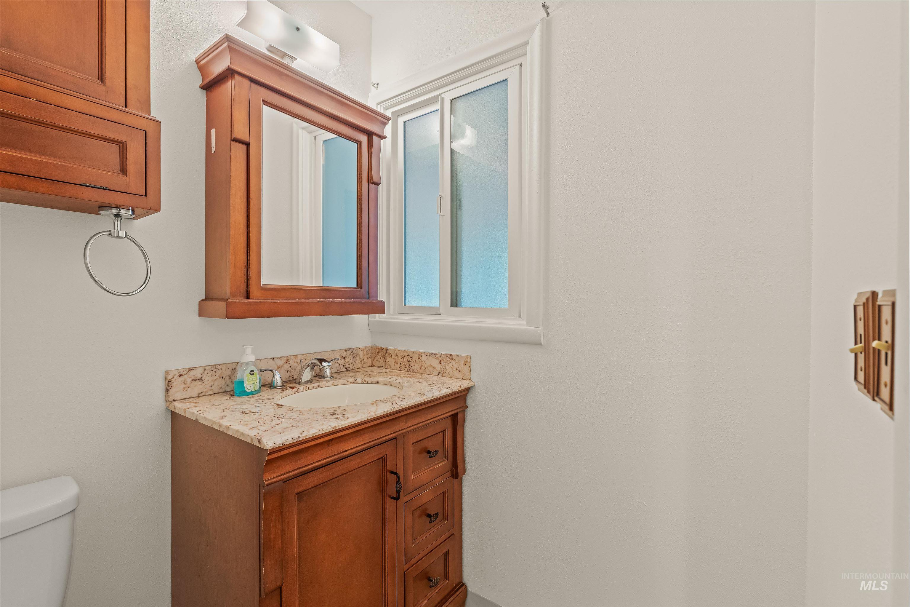 1663 9th Avenue Lewiston, ID 83501 - Photo 28 of 36 Bathroom