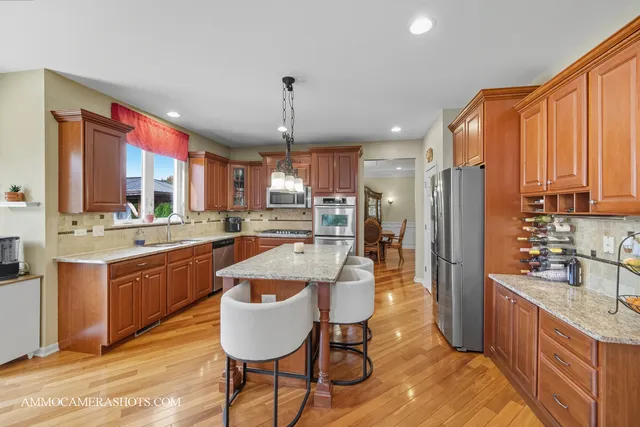 $634,900 | 1142 Deerpath Road, Aurora, IL 60506