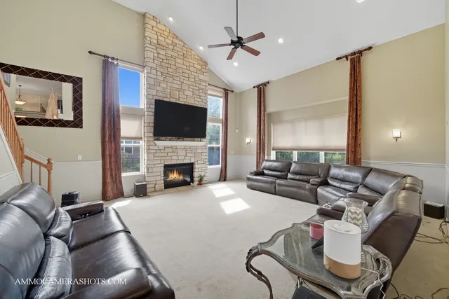 $634,900 | 1142 Deerpath Road, Aurora, IL 60506