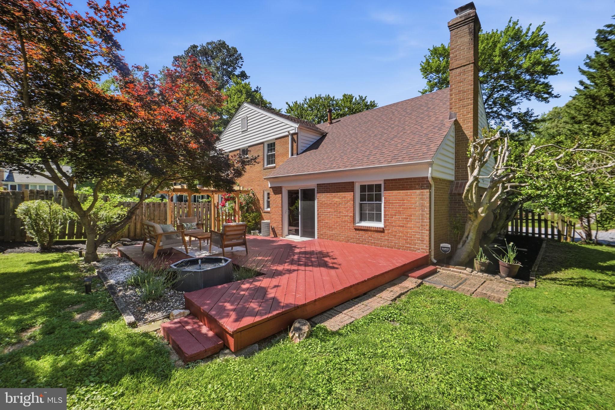 8008 Inspection House Road Potomac, MD 20854 - Photo 38 of 43 Charming backyard retreat with deck.
