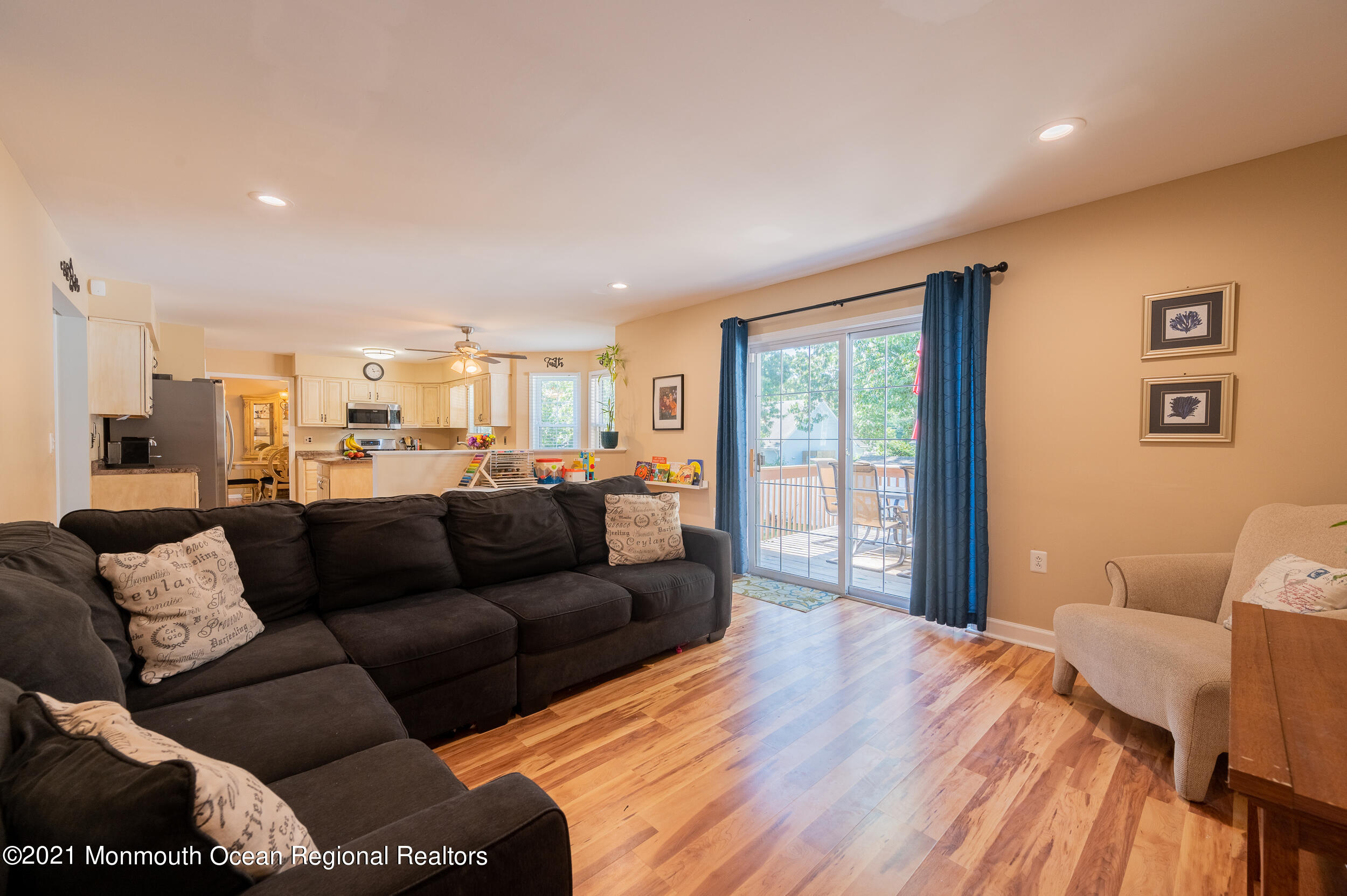 121 Lanyard Road Manahawkin, NJ 08050 - Photo 21 of 39 a living room with furniture and a window