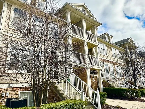 $2,300 | 1075 Beaver Run, Troy, MI 48083