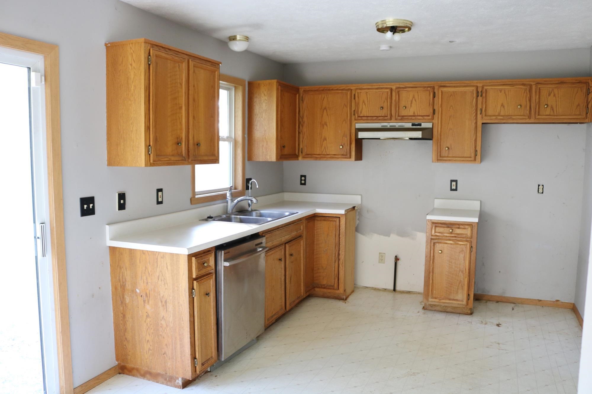 4037 Tesa Road Rockford, IL 61109 - Photo 3 of 15 Gallery Image 3