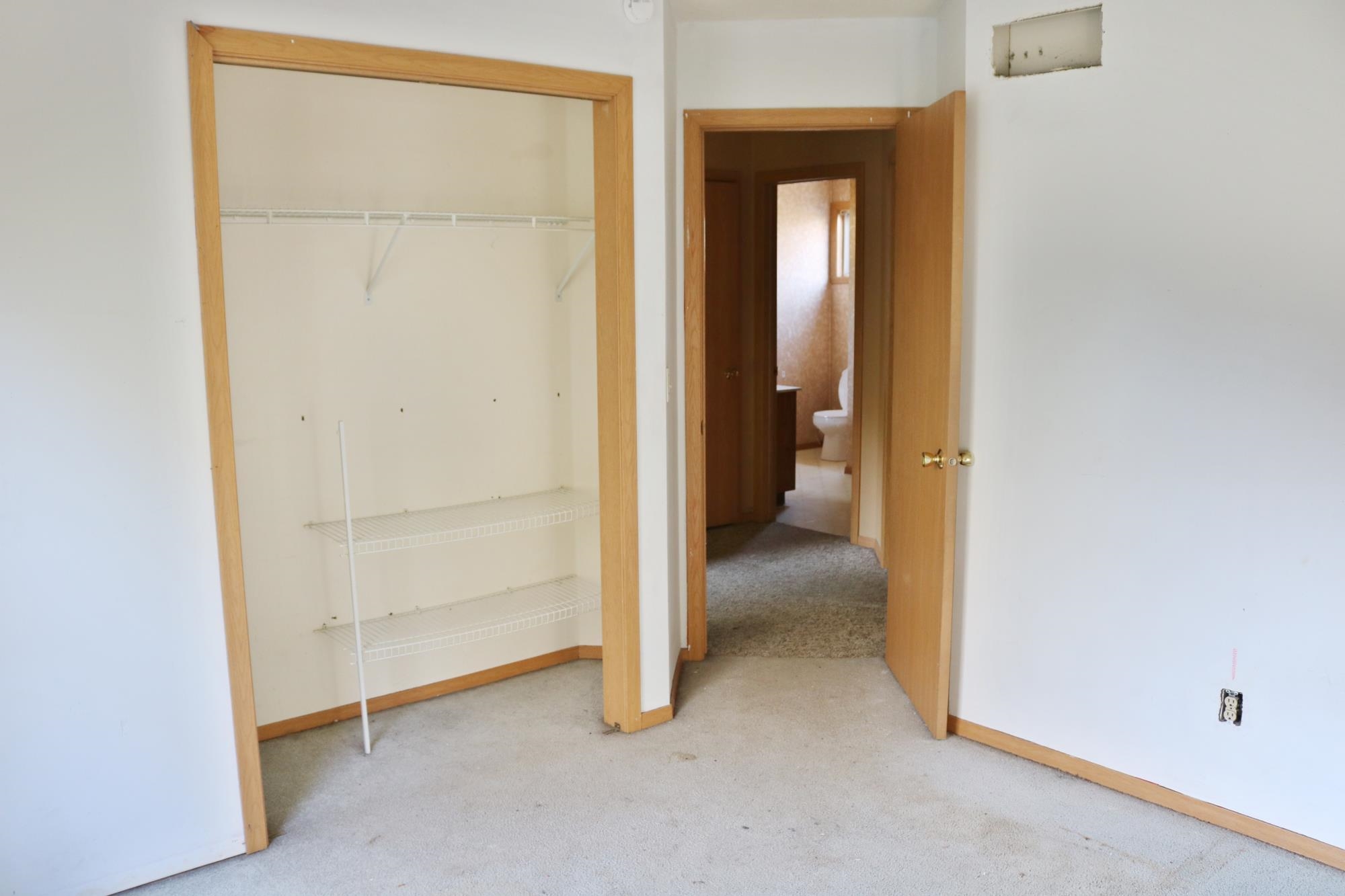 4037 Tesa Road Rockford, IL 61109 - Photo 10 of 15 Gallery Image 10