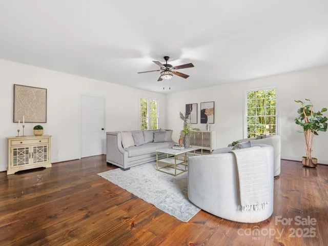 $1,098,000 | 5619 Mountain Point Lane, Charlotte, NC 28216