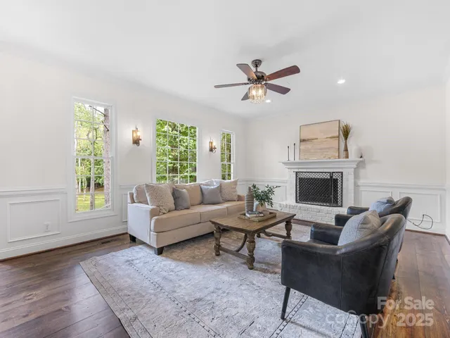 $1,098,000 | 5619 Mountain Point Lane, Charlotte, NC 28216