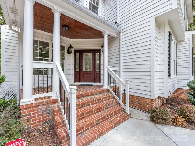 $1,098,000 | 5619 Mountain Point Lane, Charlotte, NC 28216