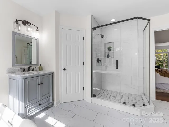 $1,098,000 | 5619 Mountain Point Lane, Charlotte, NC 28216