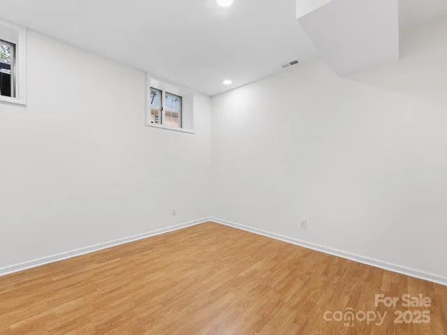 $1,098,000 | 5619 Mountain Point Lane, Charlotte, NC 28216