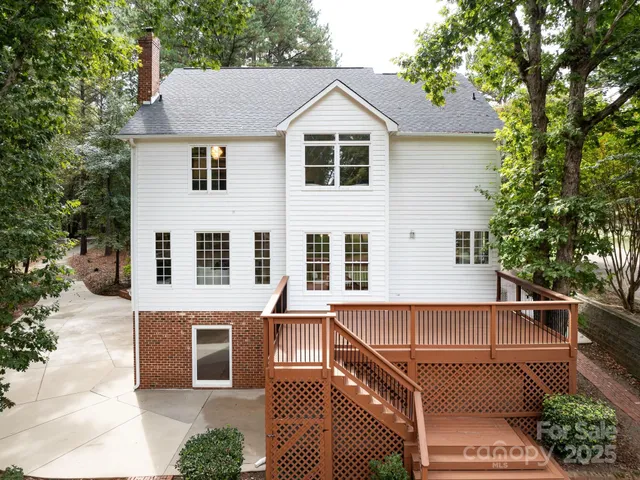 $1,098,000 | 5619 Mountain Point Lane, Charlotte, NC 28216