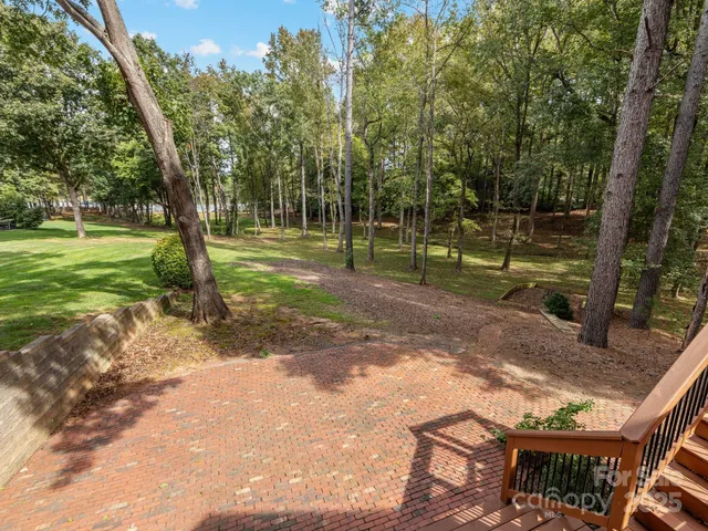 $1,098,000 | 5619 Mountain Point Lane, Charlotte, NC 28216