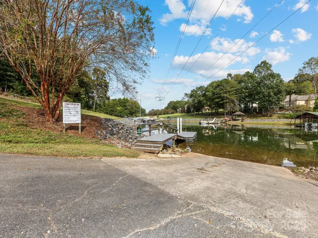 $1,098,000 | 5619 Mountain Point Lane, Charlotte, NC 28216