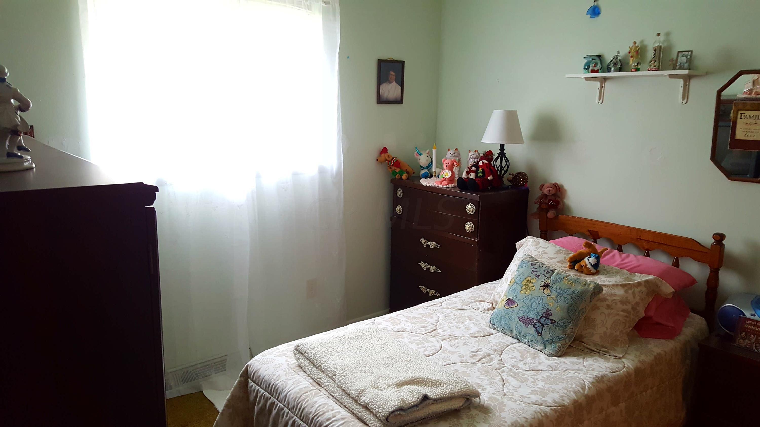 250 Oxley Road Columbus, OH 43228 - Photo 7 of 7 Gallery Image 7
