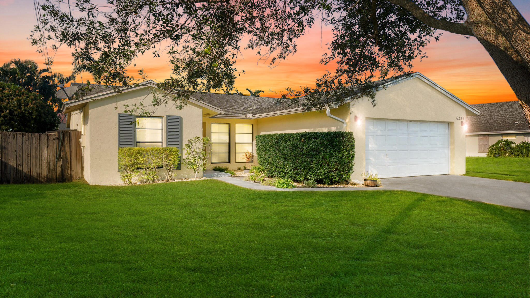 6289 Michael Street Jupiter, FL 33458 - Photo 1 of 37 6289 - 004_final (2)
