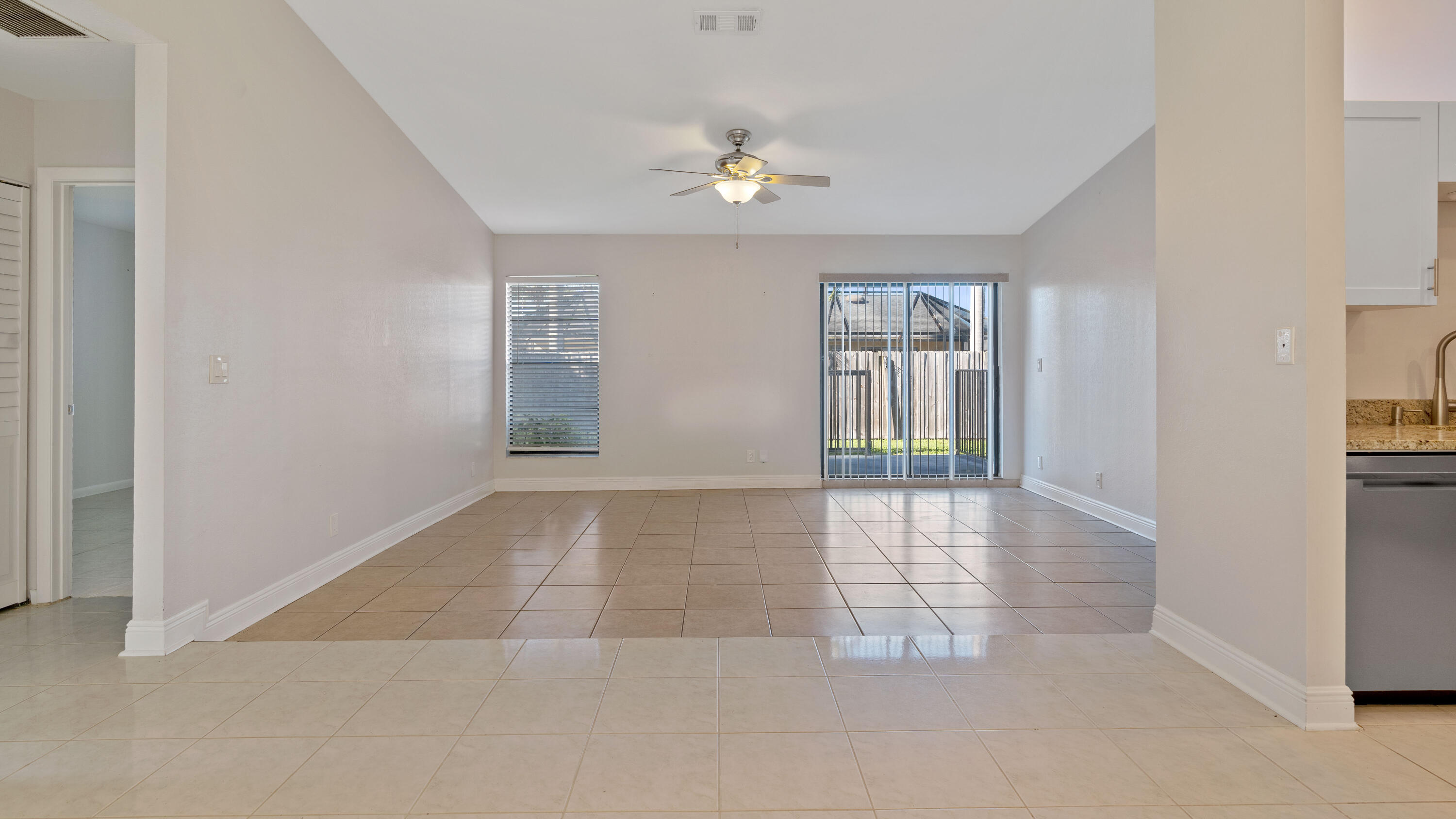 6289 Michael Street Jupiter, FL 33458 - Photo 11 of 37 6289 - 007