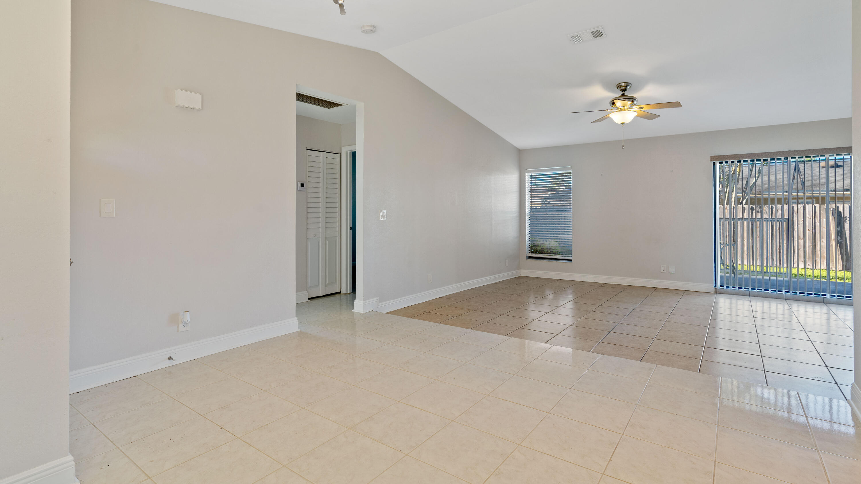 6289 Michael Street Jupiter, FL 33458 - Photo 12 of 37 6289 - 008