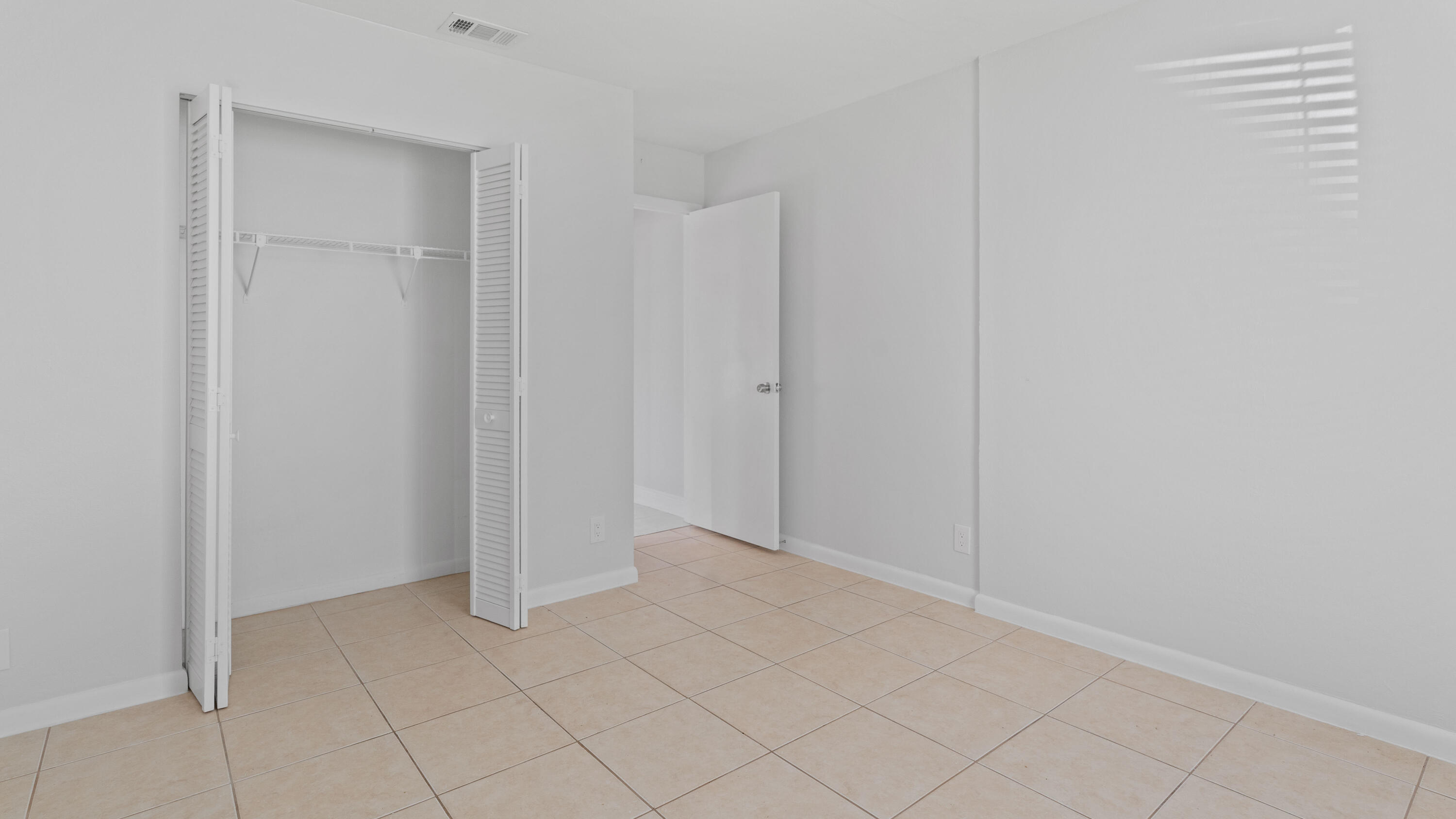 6289 Michael Street Jupiter, FL 33458 - Photo 22 of 37 6289 - 024