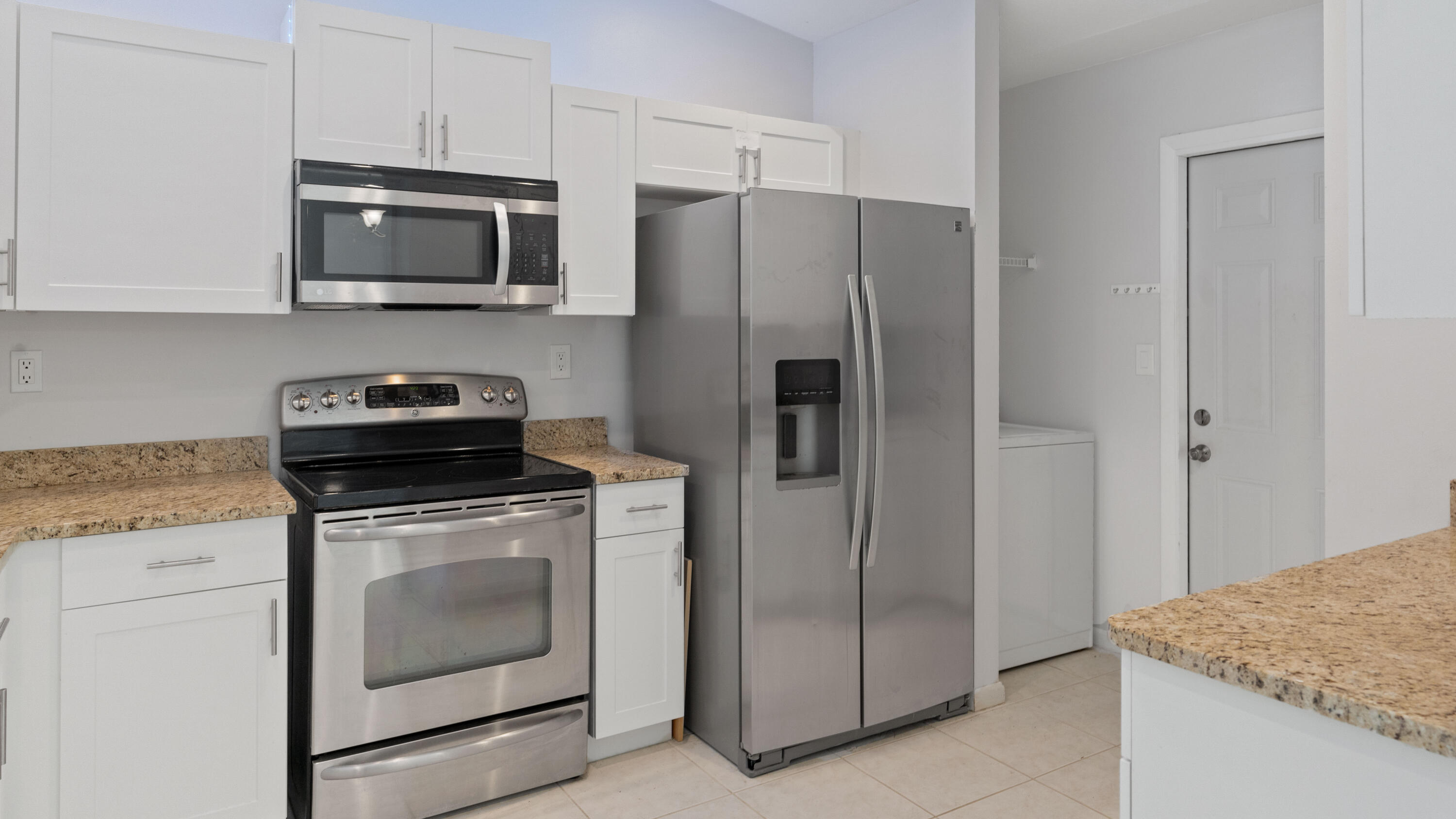 6289 Michael Street Jupiter, FL 33458 - Photo 9 of 37 6289 - 017