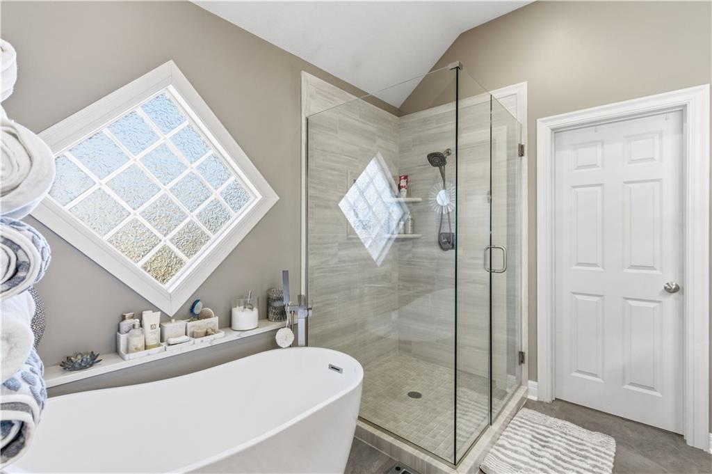 11812 South Carriage Road Olathe, KS 66062 - Photo 12 of 26